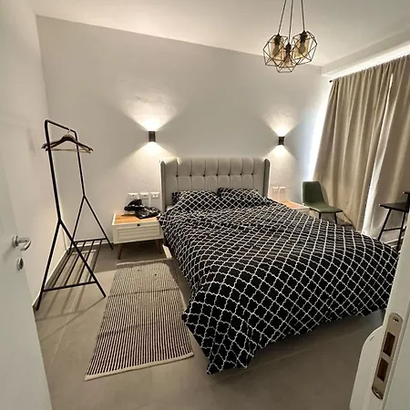 Xhm Apartment *